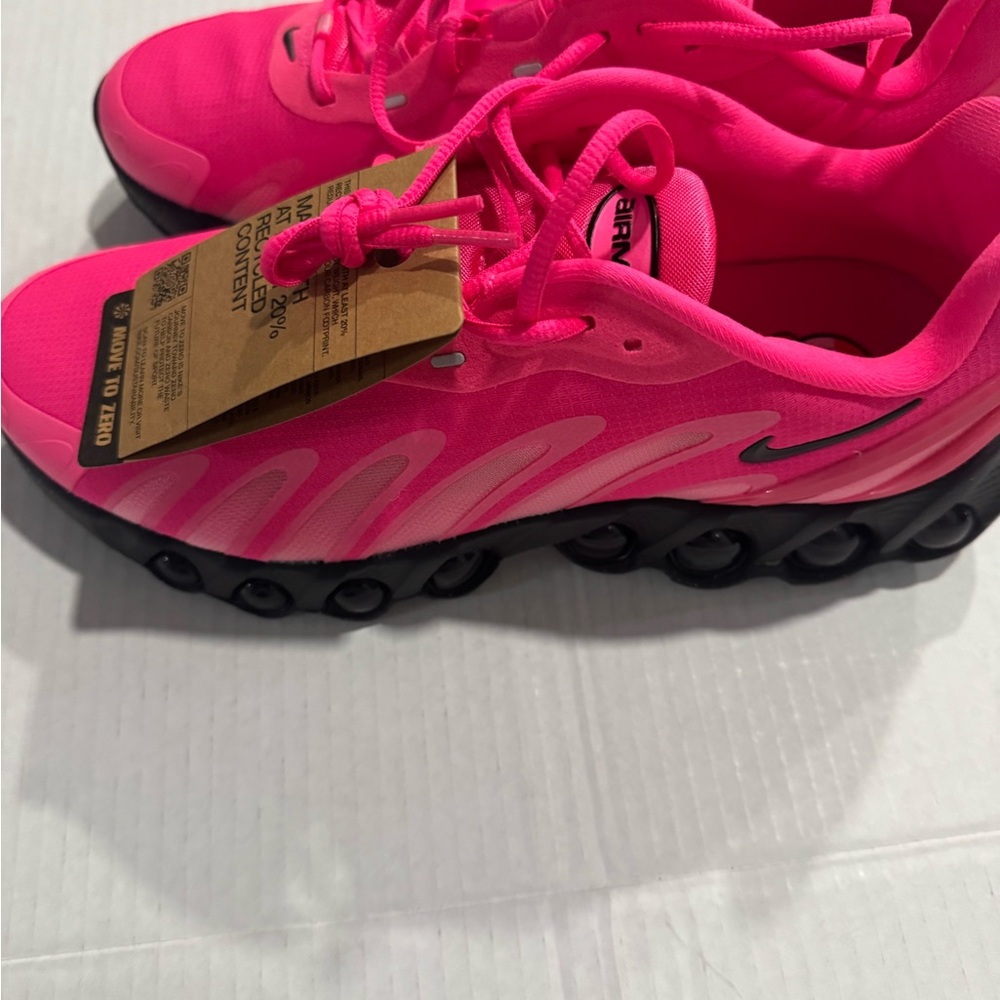AIR MAX DN8
"HYPER PINK"